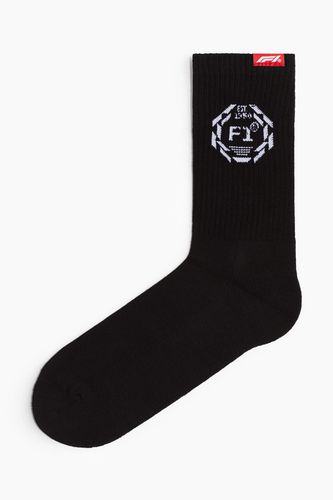 Socken mit Motiv Schwarz/Formula 1 in Größe 46/48. Farbe: Black/formula - H&M - Modalova