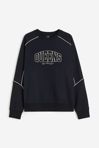 Sweatshirt mit Motivstickerei in Relaxed Fit Schwarz/Queens, Sweatshirts Größe S. Farbe: - H&M - Modalova