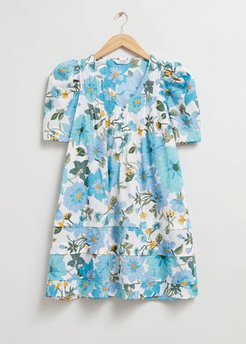 A-Linien-Kleid mit kurzen Ärmeln Hellblau/Blumendruck, Alltagskleider in Größe 32. Farbe: - & Other Stories - Modalova