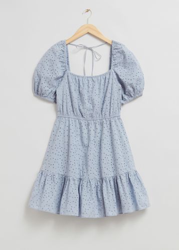 Voluminöses Minikleid mit Lochstickerei Taubenblau, Alltagskleider in Größe 40. Farbe: - & Other Stories - Modalova