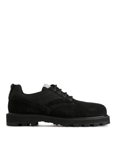 Derby-Schuh aus Veloursleder mit VIBRAM®-Sohle Schwarz, Elegante schuhe in Größe 41. Farbe: - Arket - Modalova