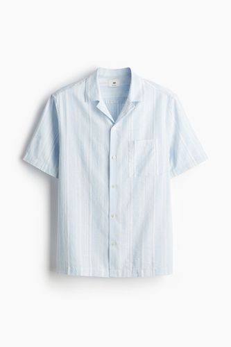 Freizeithemd aus Leinenmix in Regular Fit Hellblau/Weiß gestreift, Freizeithemden Größe XL. Farbe: - H&M - Modalova