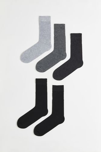 Er-Pack Socken Grau/Schwarz in Größe 40/42. Farbe: - H&M - Modalova