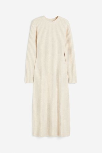 Langes Kleid in Rippenstrick Hellbeige, Alltagskleider Größe S. Farbe: - H&M - Modalova