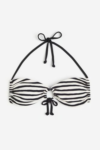Wattiertes Bikinitop Weiß/Schwarz gestreift, Bikini-Oberteil in Größe 36. Farbe: - H&M - Modalova