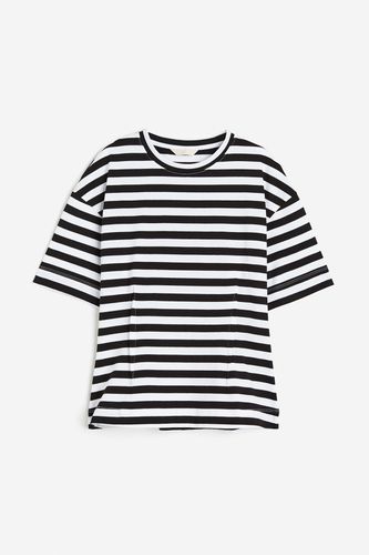 Tailliertes Shirt Schwarz/Weiß gestreift, T-Shirt in Größe XS. Farbe: - H&M - Modalova