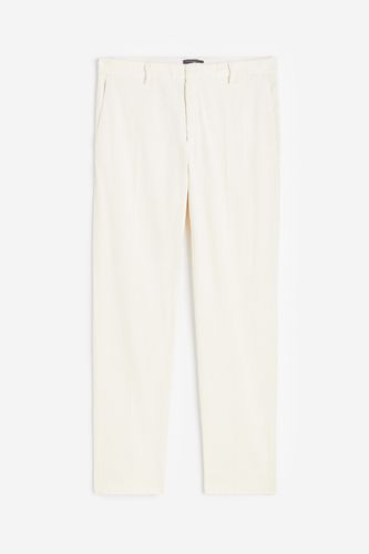 Cordhose in Slim Fit Weiß, Chinohosen Größe W 42. Farbe: - H&M - Modalova