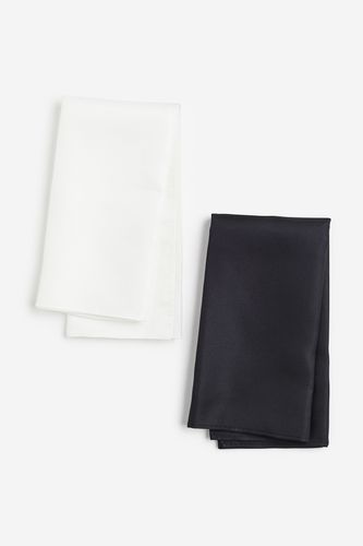 Er-Pack Taschentücher Schwarz/Weiß, Krawatten & Fliegen in Größe 33x33 cm. Farbe: - H&M - Modalova