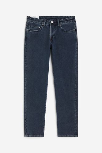 Straight Regular Jeans Dunkelblau in Größe 28/32. Farbe: - H&M - Modalova