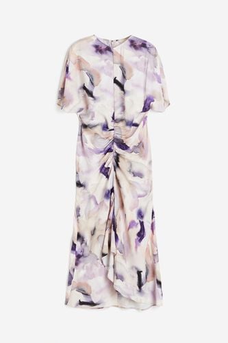 Kleid mit geschlitzten Ärmeln Weiß/Gemustert, Alltagskleider in Größe S. Farbe: - H&M - Modalova