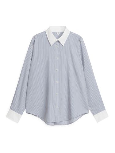 Hemd im Kontrastdesign Blau/Weiß, Freizeithemden in Größe 36. Farbe: - Arket - Modalova