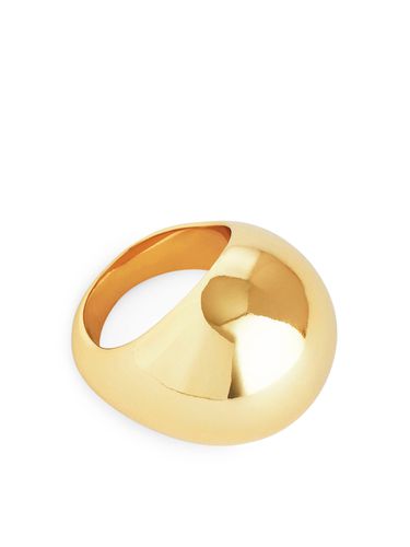 Vergoldeter Ring mit großer Kugel , Ringe in Größe S - Arket - Modalova