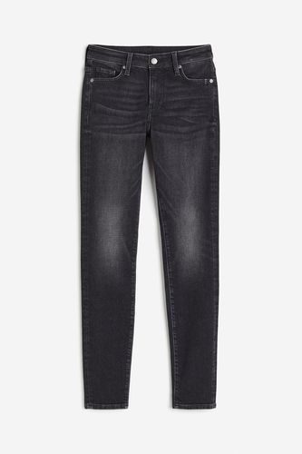 Skinny Regular Ankle Jeans Schwarz in Größe 32. Farbe: - H&M - Modalova