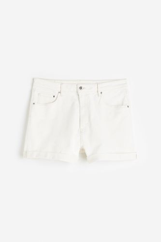 Mom Ultra High Jeansshorts Weiß in Größe 48. Farbe: - H&M - Modalova