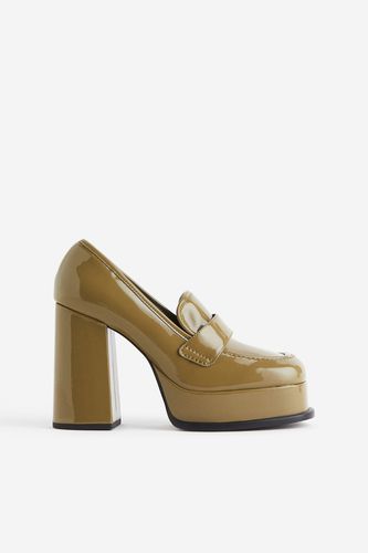 Plateau-Loafer mit Absatz Khakigrün, Heels in Größe 42. Farbe: - H&M - Modalova