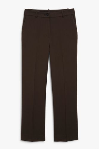 Halbhohe elegante Hose mit geradem Bein in Braun, Anzughosen Größe 48. Farbe: - Monki - Modalova