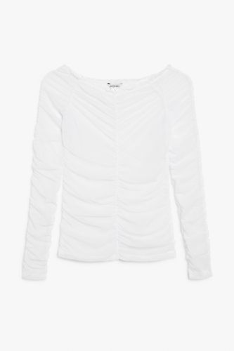 Gerafftes schulterfreies Mesh-Oberteil Weiß, T-Shirt in Größe S. Farbe: - Monki - Modalova