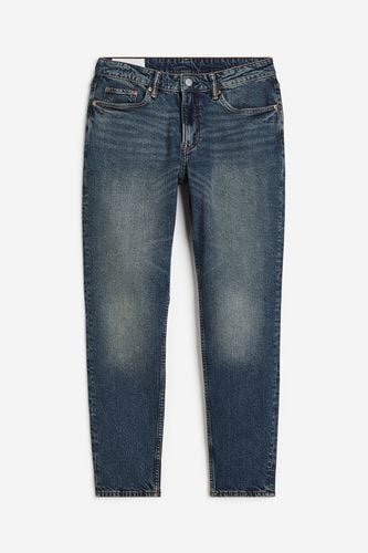 Regular Tapered Jeans Dunkles Denimblau, Straight in Größe 28/32. Farbe: - H&M - Modalova