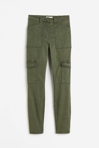 Cargohose aus Lyocell-Mischung Khakigrün, Gepäck in Größe 32. Farbe: - H&M - Modalova