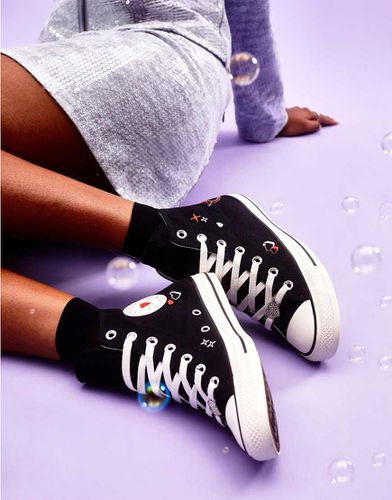 Chuck Taylor All Star Hi - Sneakers alte nere con cuori - Converse - Modalova