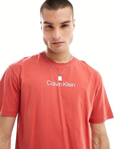 Hero - T-shirt rossa comoda con logo - Calvin Klein - Modalova