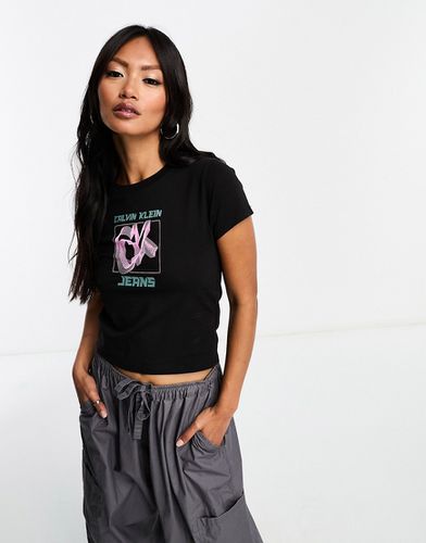 Hyper Real - T-shirt aderente Y2K nera - Calvin Klein Jeans - Modalova