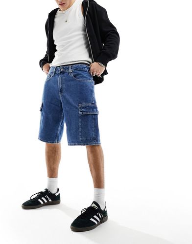 Pantaloncini di jeans cargo larghi lavaggio medio anni '90 - Calvin Klein Jeans - Modalova