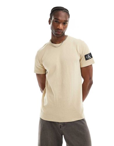 T-shirt beige a nido d'ape con logo - Calvin Klein Jeans - Modalova