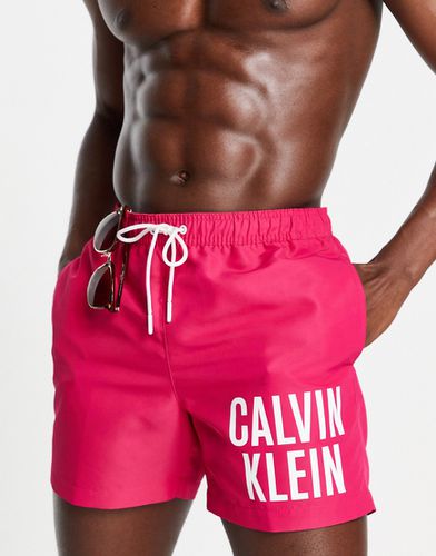 Pantaloncini da bagno con grafica grande - Calvin Klein - Modalova