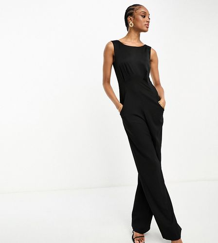 Tall - Tuta jumpsuit con scollo ad anello nera in raso - Closet London - Modalova