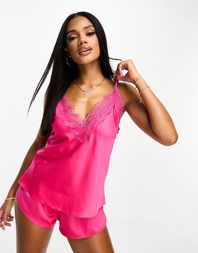 Cerise - Completo acceso con canottiera con bordi in pizzo e pantaloncini - Ann Summers - Modalova