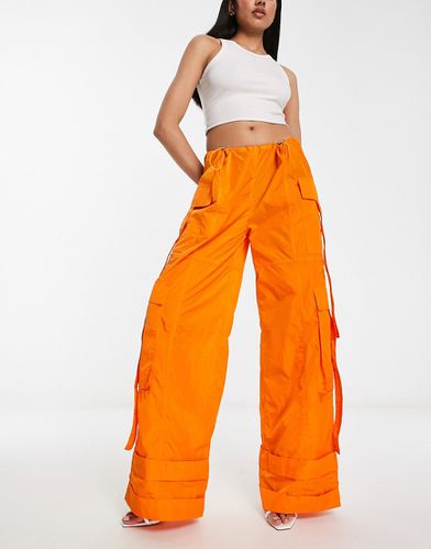 Pantaloni oversize stile paracadutista acceso in nylon - Annorlunda - Modalova