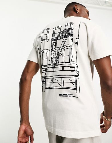 T-shirt comoda bianca con logo e stampa sul retro - Abercrombie & Fitch - Modalova