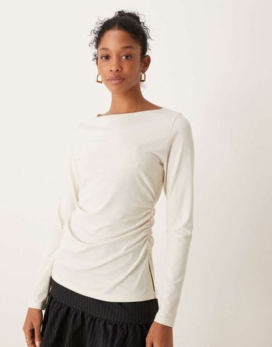 Top a maniche lunghe crema con scollo a barchetta - Abercrombie & Fitch - Modalova