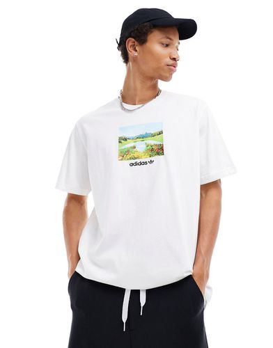 T-shirt bianca con grafica con alba - adidas Originals - Modalova