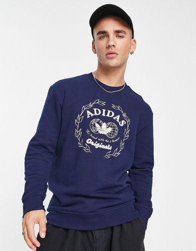 Felpa con logo grande stile college blu navy - adidas Originals - Modalova