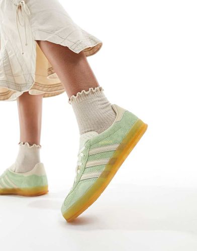 Gazelle Indoor - Sneakers verdi e gialle - adidas Originals - Modalova