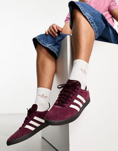 Gazelle - Sneakers rosso granata e bianco gesso - adidas Originals - Modalova