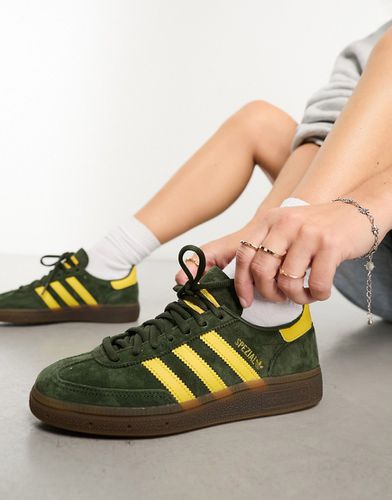 Handball Spezial - Sneakers night cargo e gialle con suola in gomma - adidas Originals - Modalova