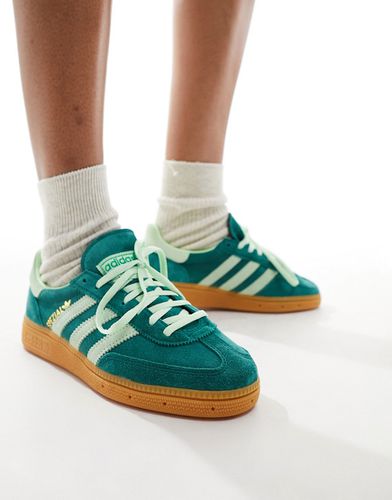 Handball Spezial - Sneakers verdi con suola in gomma - adidas Originals - Modalova