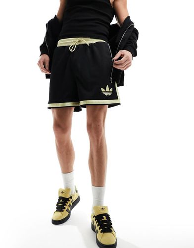 Adidas Originals - Pantaloncini stile basket neri - adidas performance - Modalova