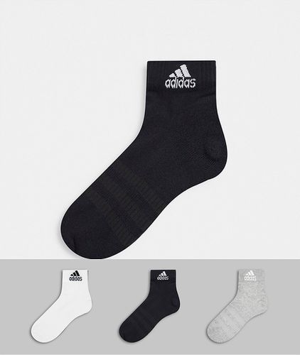 Adidas Training - Confezione da 3 paia di calzini alla caviglia imbottiti - adidas performance - Modalova