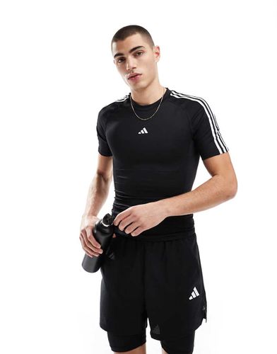 Adidas Training - T-shirt nera in tessuto Techfit - adidas performance - Modalova