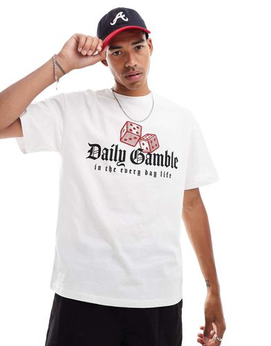 T-shirt oversize bianca con stampa "Daily Gamble" sul retro - ADPT - Modalova