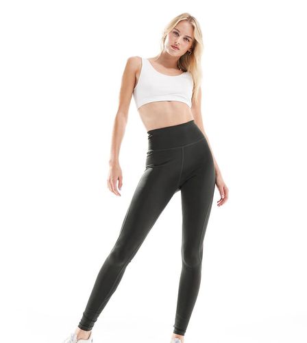 Tall - Leggings da palestra kaki modellanti - ASOS - Modalova