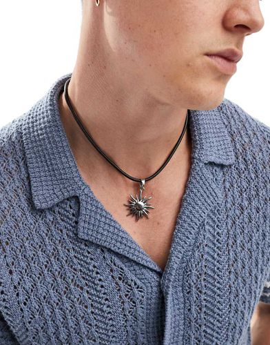 Collana in corda nera con pendente a forma di sole - ASOS DESIGN - Modalova