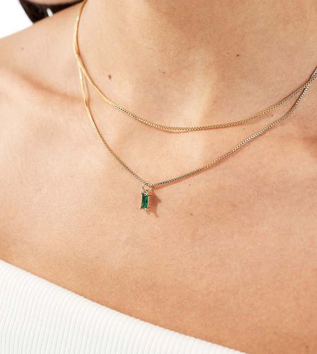 Collana multifilo placcata 14 k con charm verde smeraldo e confezione regalo - ASOS DESIGN - Modalova