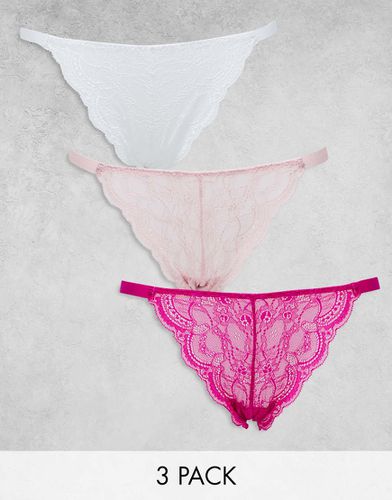 Confezione da 3 brasiliane stile tanga in pizzo elasticizzato bianco, rosa e color ciliegia - ASOS DESIGN - Modalova