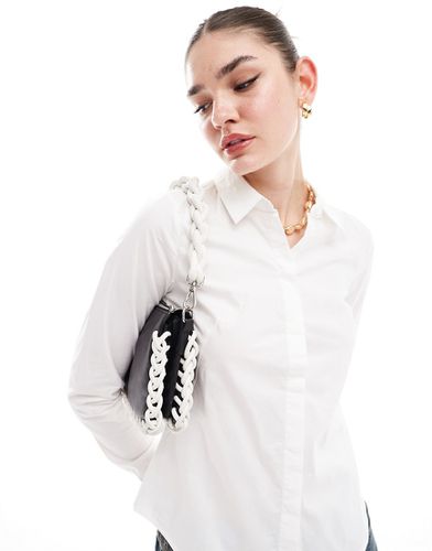 Camicia bianca aderente a maniche lunghe - ASOS DESIGN - Modalova