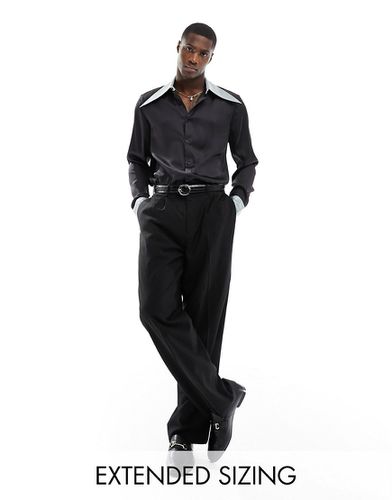 Camicia comoda rétro con colletto con rever ampio nera con dettagli grigi a contrasto - ASOS DESIGN - Modalova